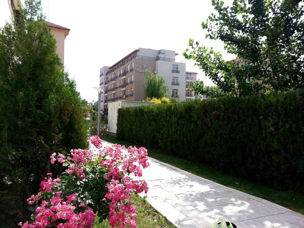 Eden - Menada Apartments Sunny Beach Ngoại thất bức ảnh
